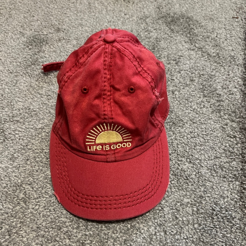 Life Is Good Hat Cap Spell Out‎ Red Sun Sunwashed Chill Adjustable Distressed